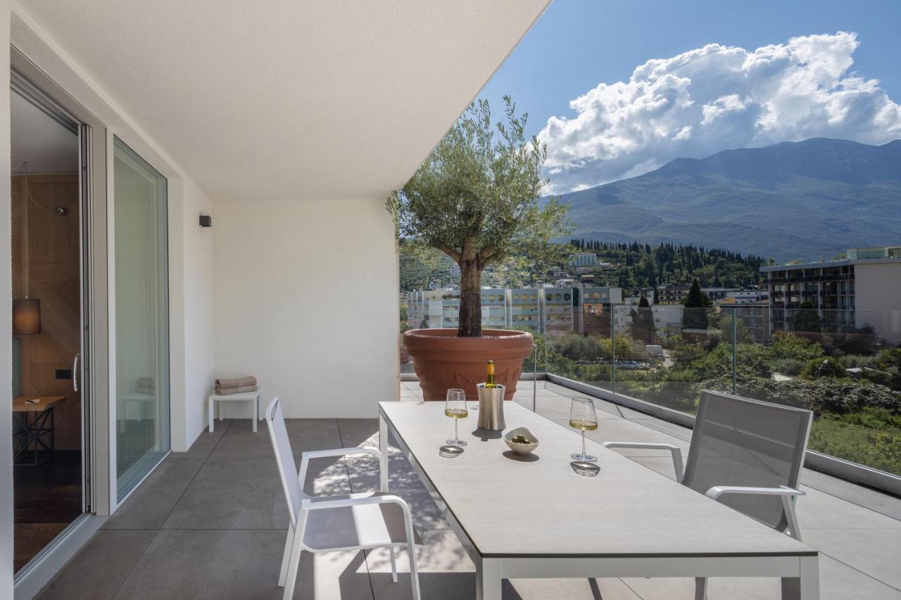 Aris Apartments & Sky Pool - Tonelli Hotels - Adult Friendly Ρίβα ντελ Γκάρντα Εξωτερικό φωτογραφία