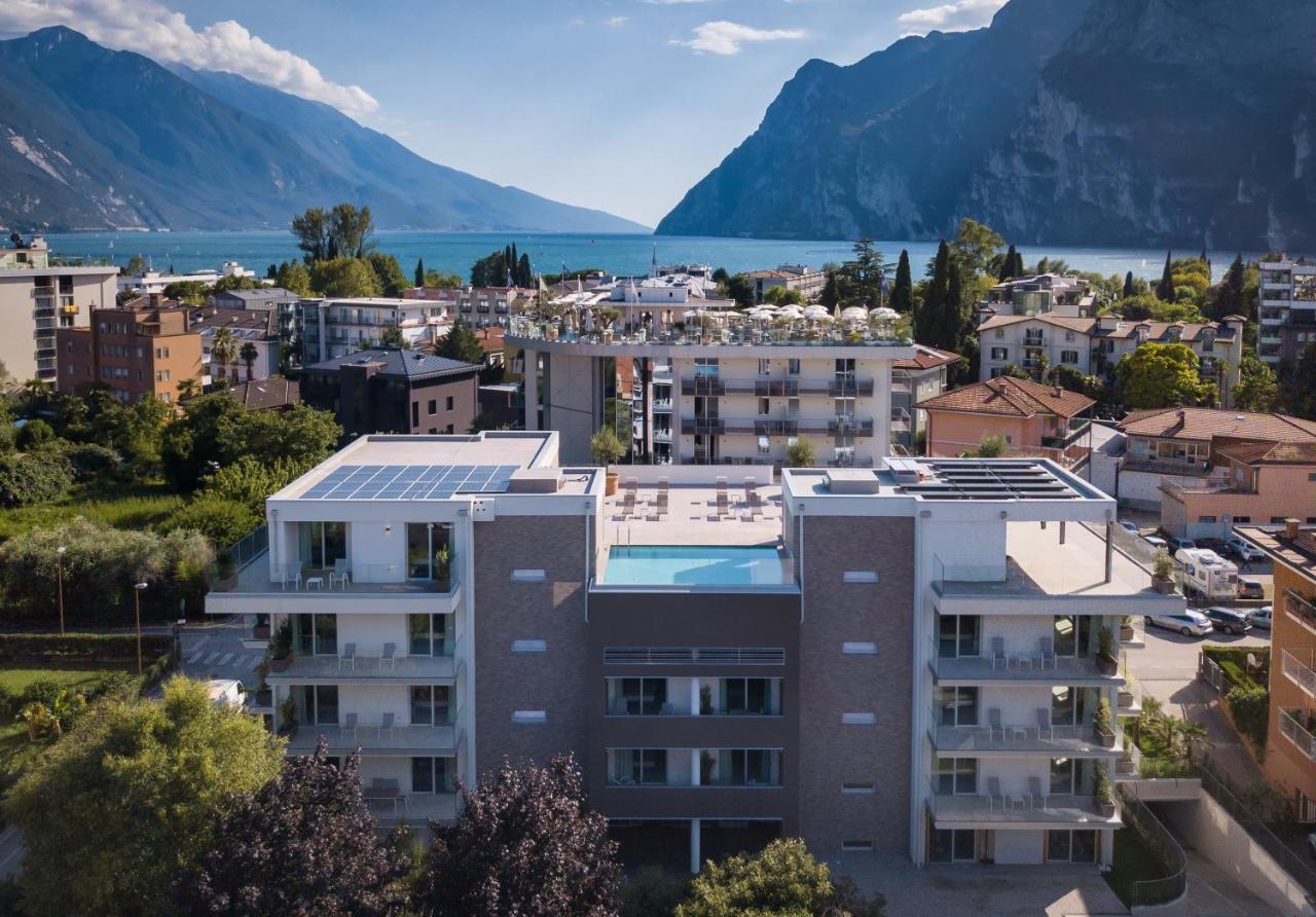Aris Apartments & Sky Pool - Tonelli Hotels - Adult Friendly Ρίβα ντελ Γκάρντα Εξωτερικό φωτογραφία