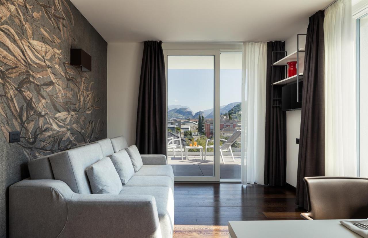 Aris Apartments & Sky Pool - Tonelli Hotels - Adult Friendly Ρίβα ντελ Γκάρντα Εξωτερικό φωτογραφία
