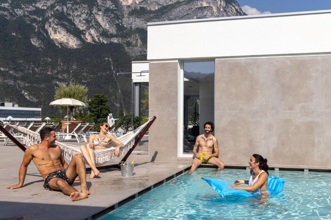 Aris Apartments & Sky Pool - Tonelli Hotels - Adult Friendly Ρίβα ντελ Γκάρντα Εξωτερικό φωτογραφία