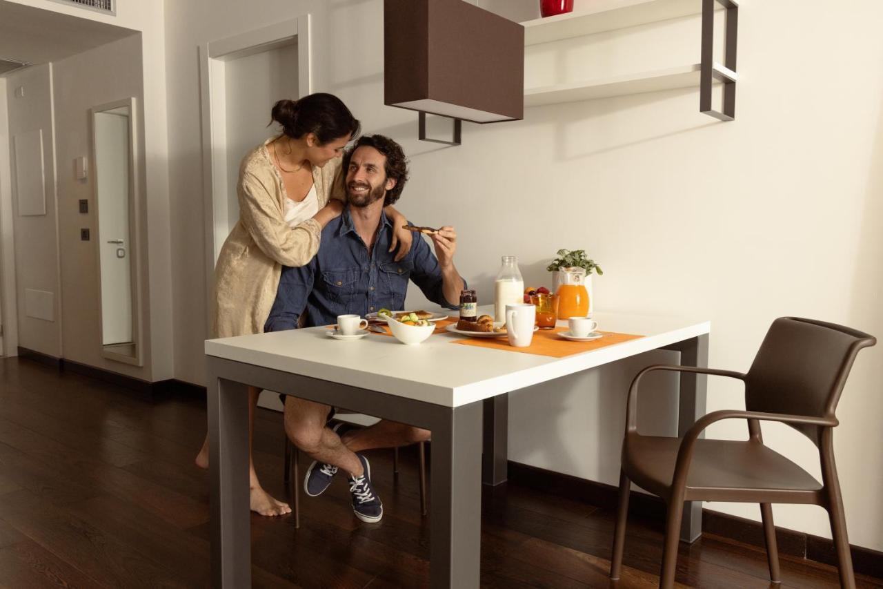 Aris Apartments & Sky Pool - Tonelli Hotels - Adult Friendly Ρίβα ντελ Γκάρντα Εξωτερικό φωτογραφία