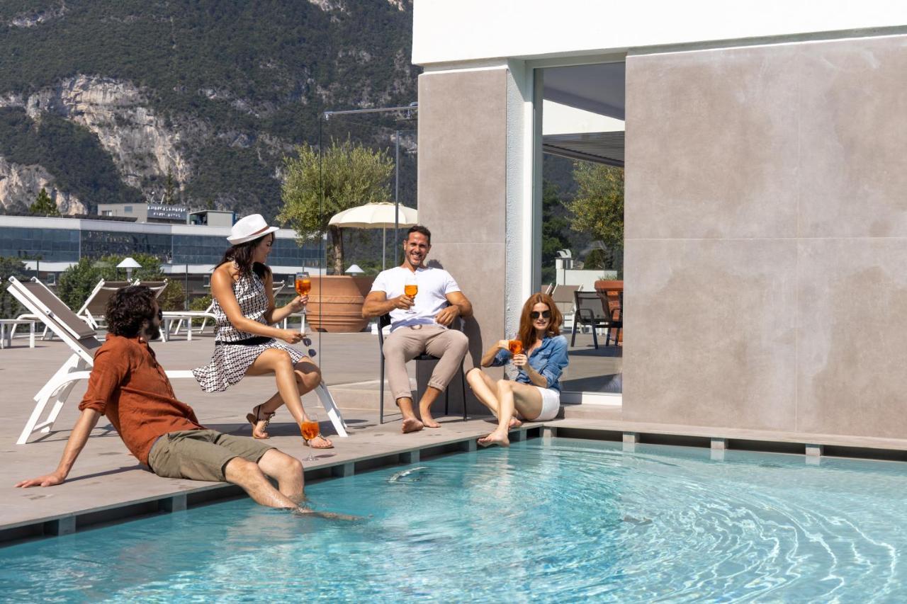 Aris Apartments & Sky Pool - Tonelli Hotels - Adult Friendly Ρίβα ντελ Γκάρντα Εξωτερικό φωτογραφία