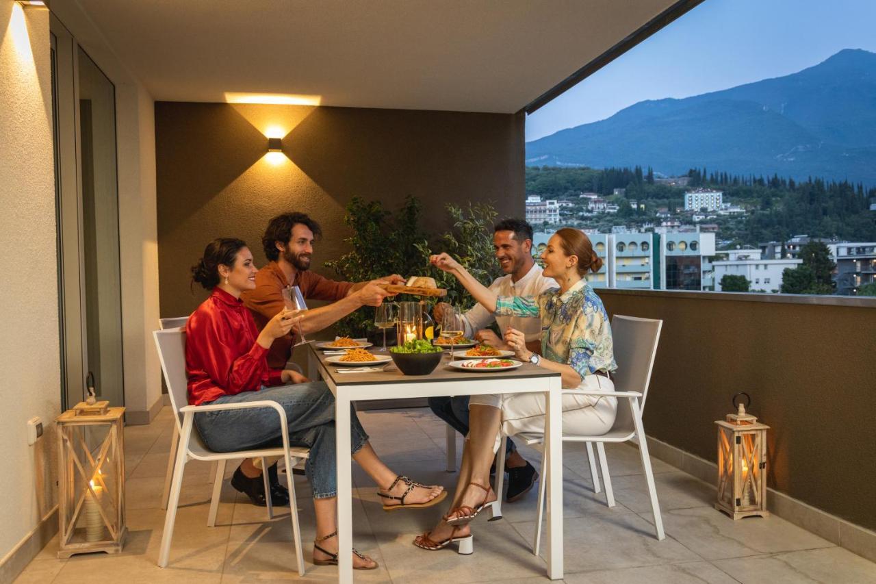 Aris Apartments & Sky Pool - Tonelli Hotels - Adult Friendly Ρίβα ντελ Γκάρντα Εξωτερικό φωτογραφία