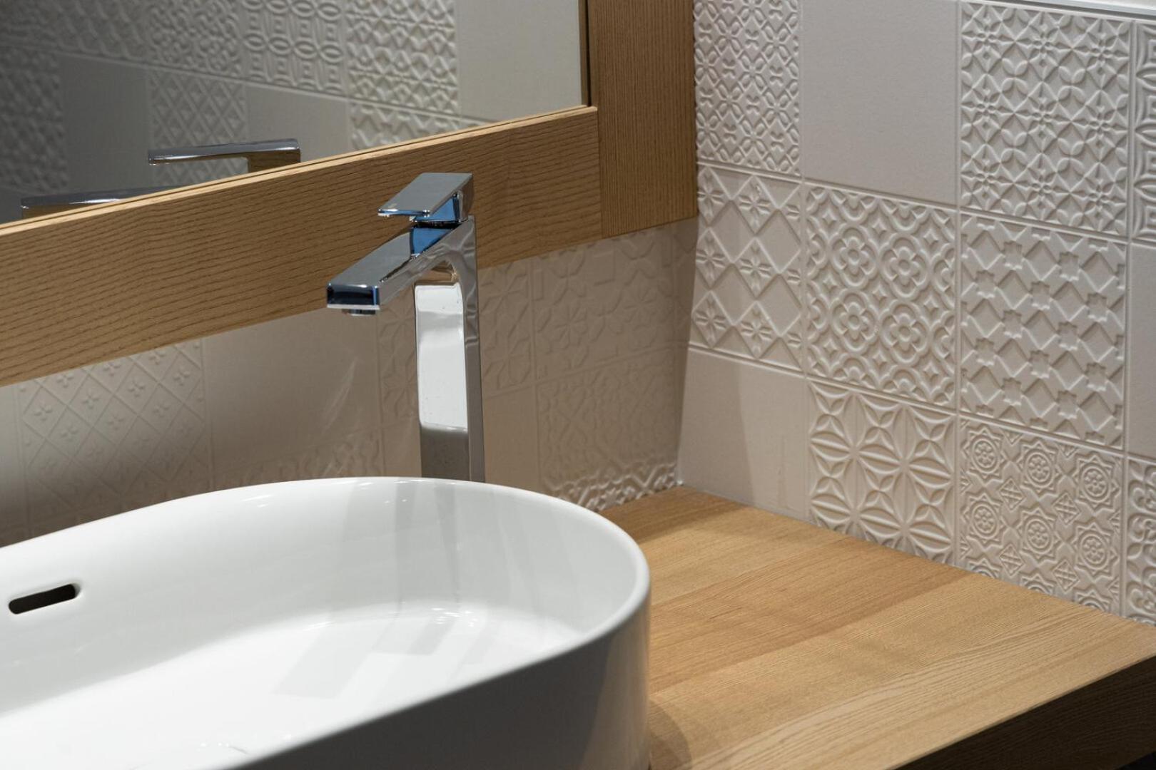 Aris Apartments & Sky Pool - Tonelli Hotels - Adult Friendly Ρίβα ντελ Γκάρντα Δωμάτιο φωτογραφία