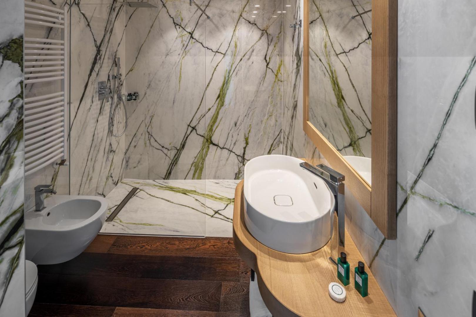 Aris Apartments & Sky Pool - Tonelli Hotels - Adult Friendly Ρίβα ντελ Γκάρντα Δωμάτιο φωτογραφία